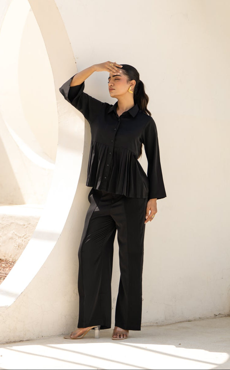 THE EASY PLEATED SHIRT
