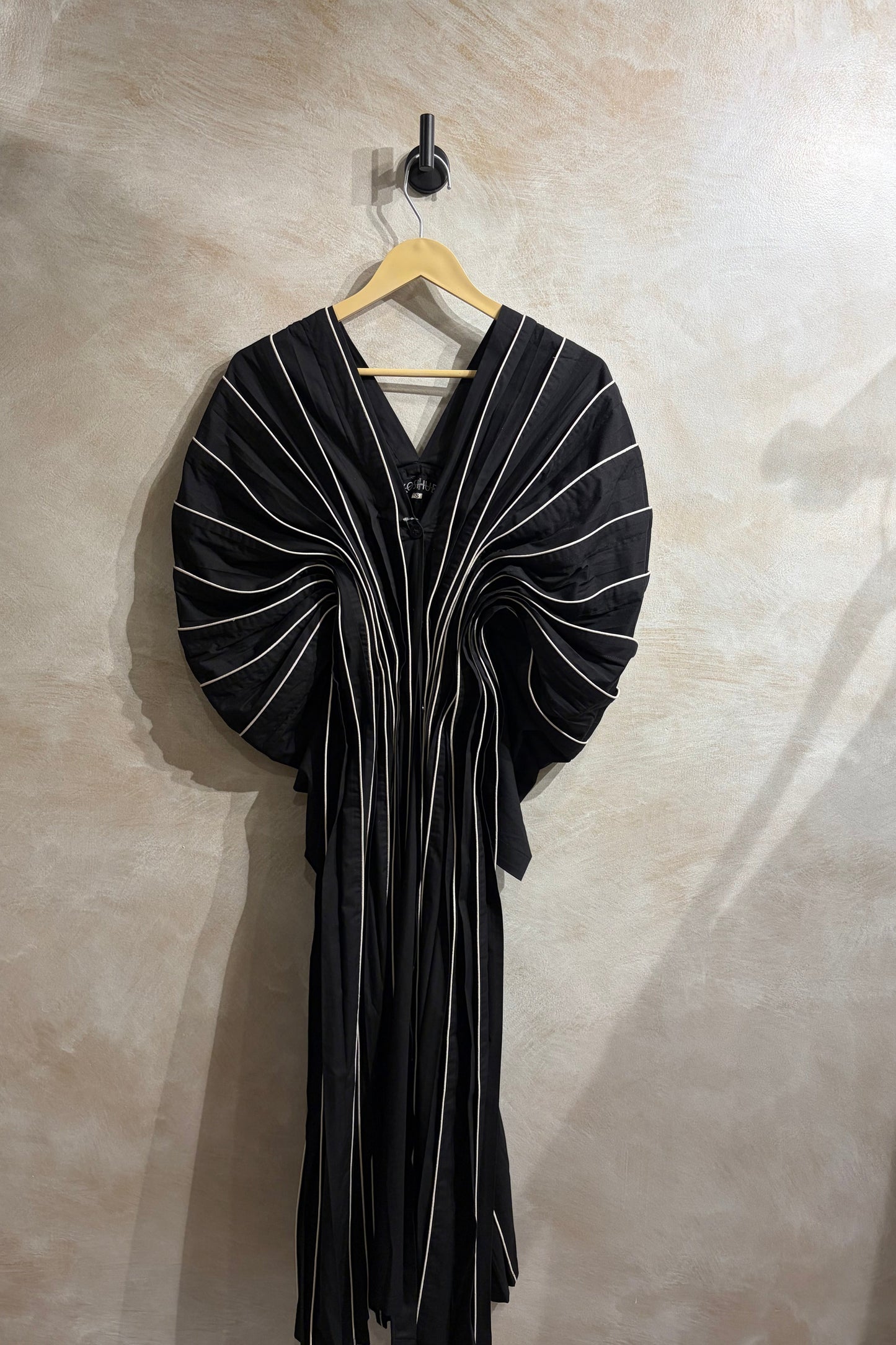 THE WIRED DRESS