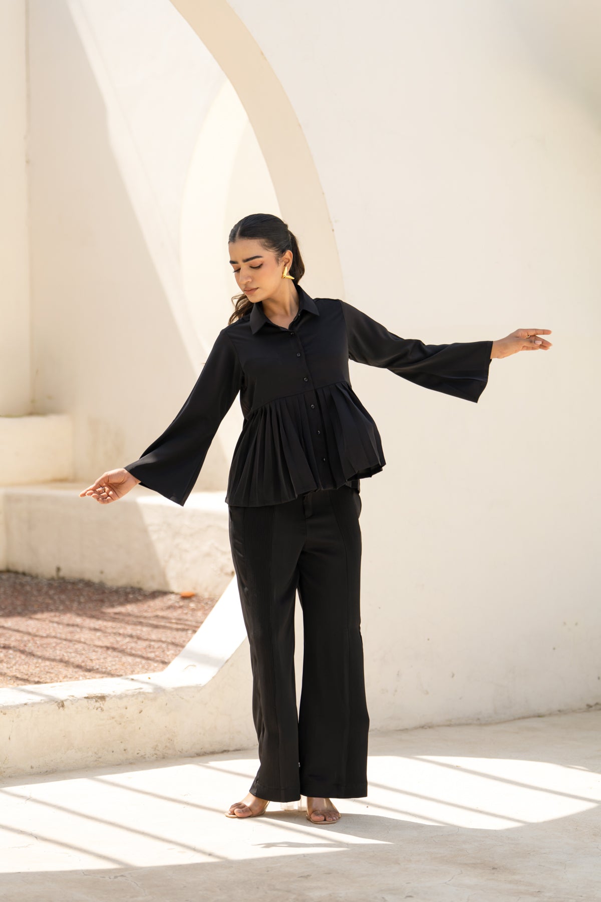 THE EASY PLEATED SHIRT