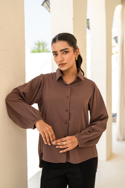 THE PLEAT BACK HI-LO SHIRT