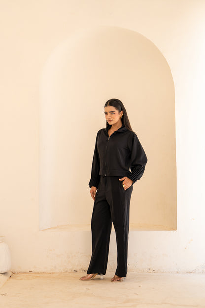 THE SLEEVE PLEATED HOOD