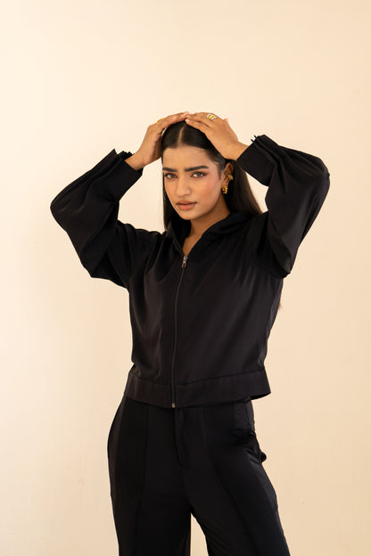 THE SLEEVE PLEATED HOOD