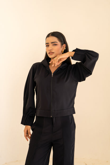 THE SLEEVE PLEATED HOOD