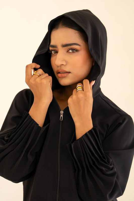 THE SLEEVE PLEATED HOOD