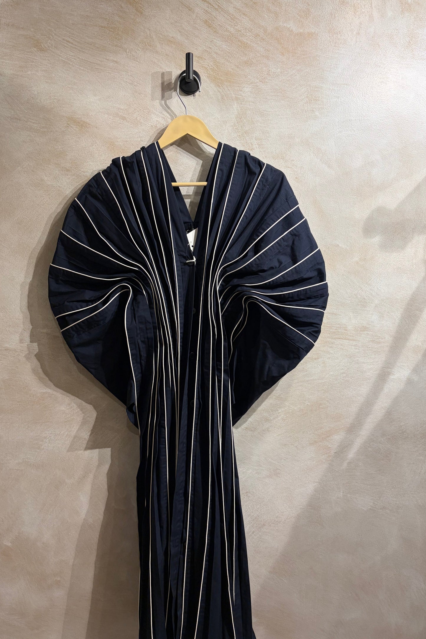 THE WIRED DRESS
