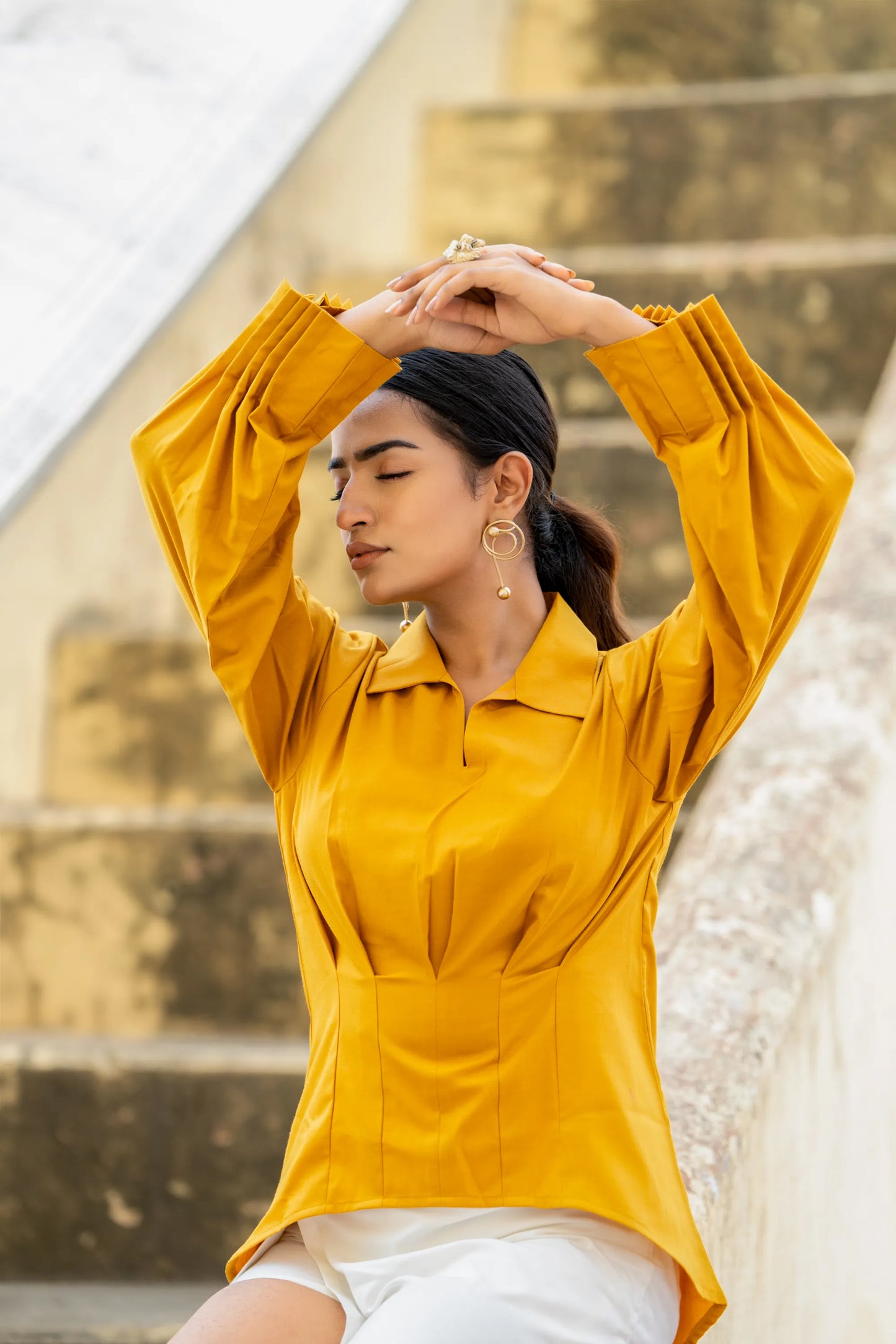 SLEEVE PLEATED SHIRT