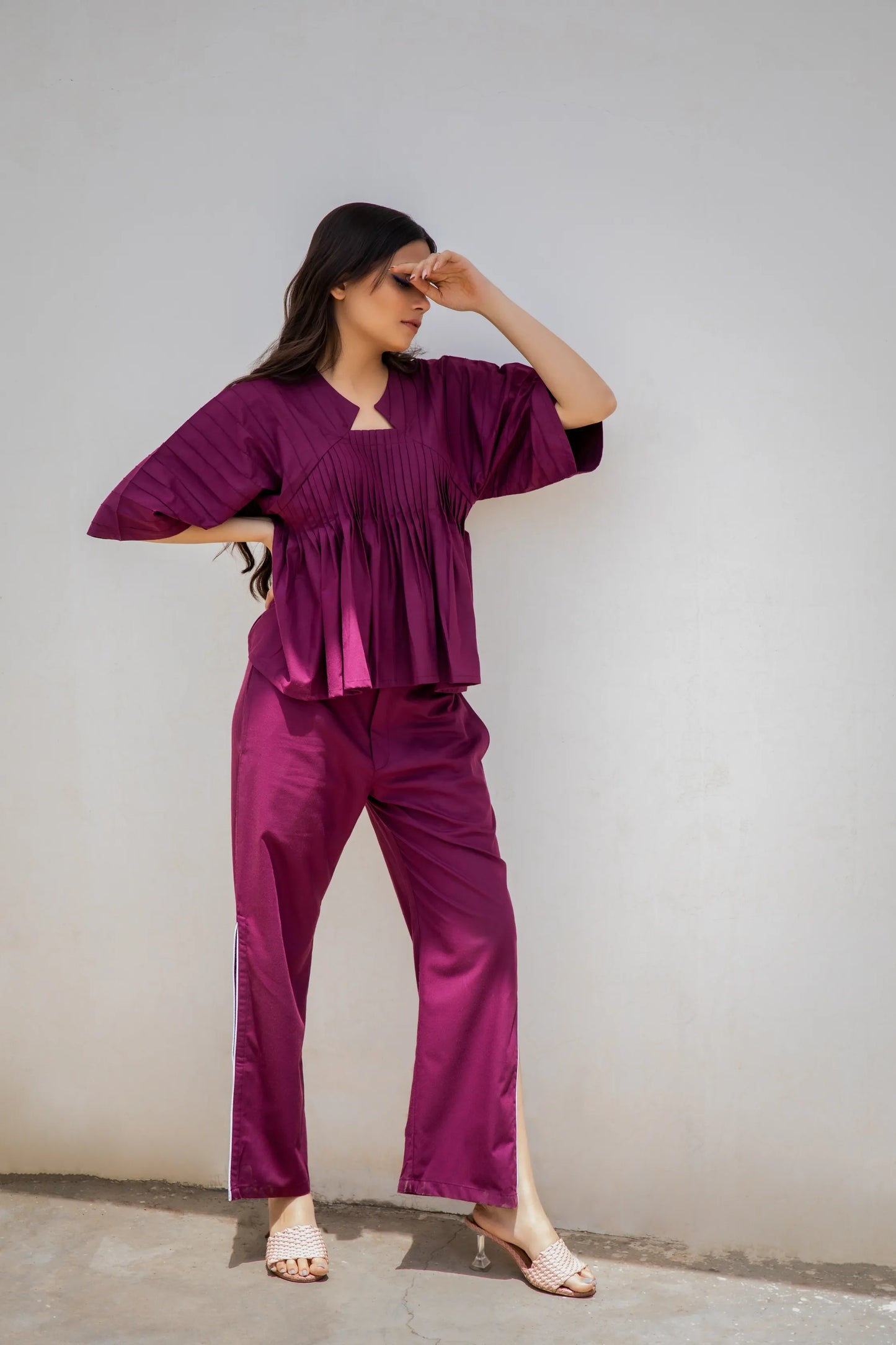 LET LOOSE SET TOP